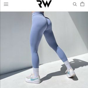 RW Rapidwear NWOT! Scrunch Butt leggings